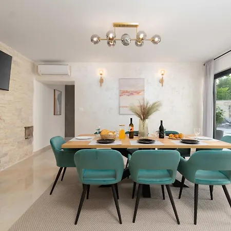 Simone Designer, Modern And Heritage Mix, Umzaunt, Buro Σπίτι διακοπών *